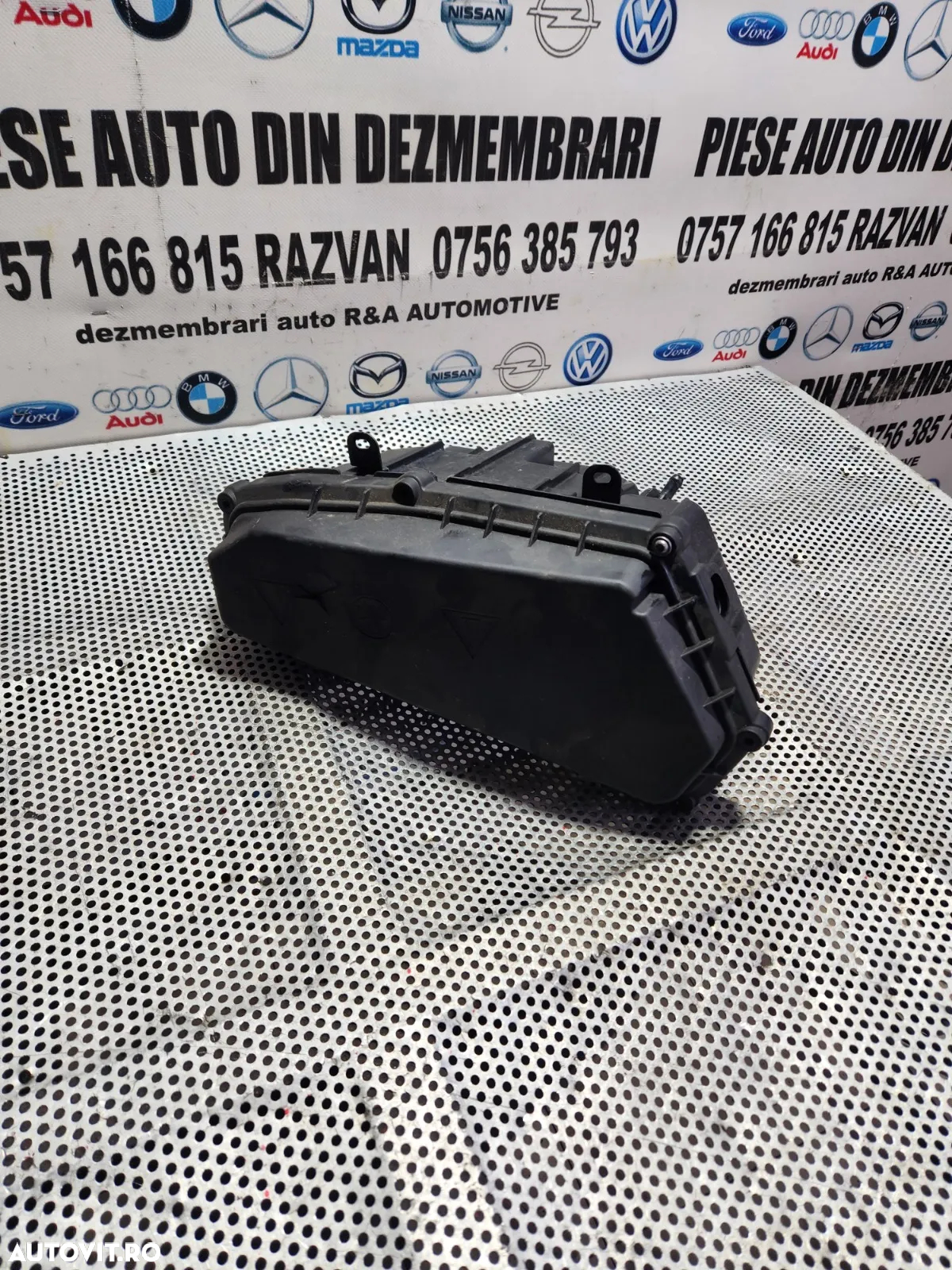 Carcasa Calculator Motor ECU Bmw Seria 4 F32 F33 F36 CAPAC FISURAT Motor N47D20D Dezmembrez Bmw Ser - 3