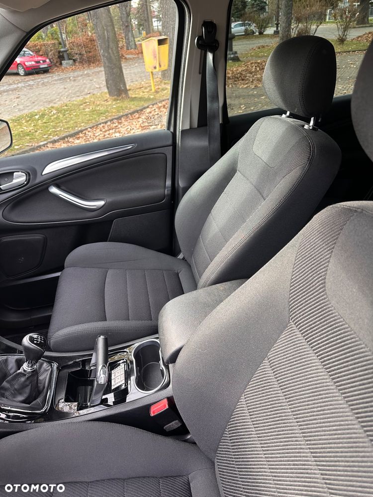 Ford S-Max 2.0 TDCi DPF Titanium - 31