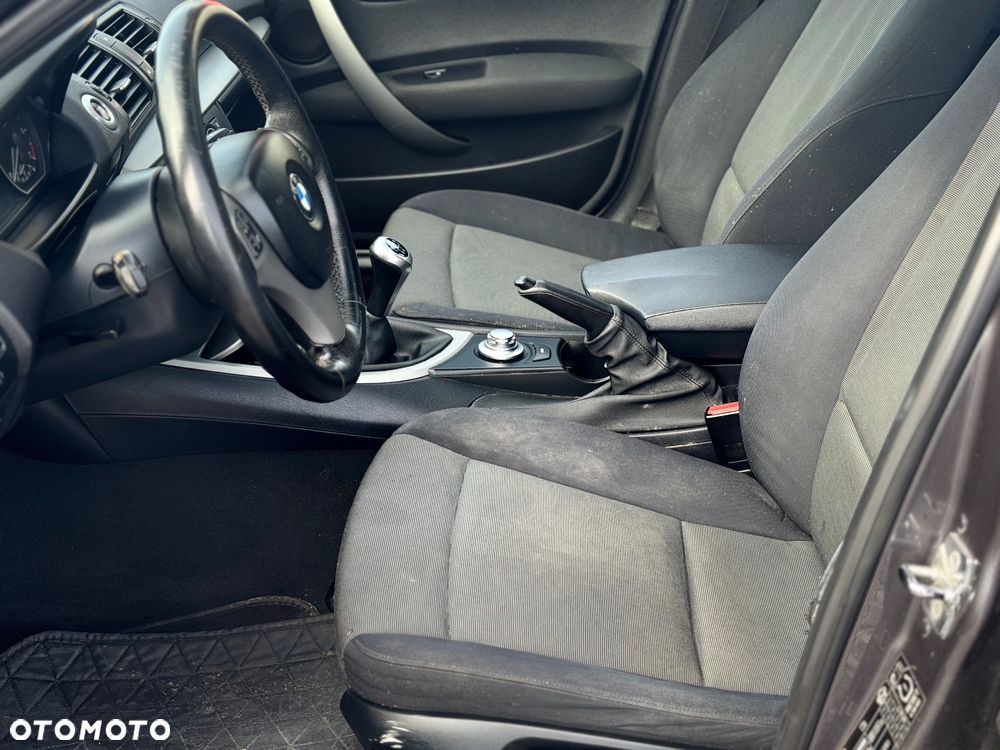 BMW Seria 1 116i - 10