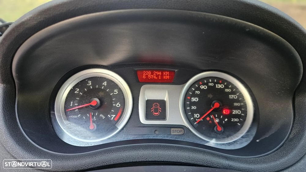 Renault Clio Sport Tourer - 17