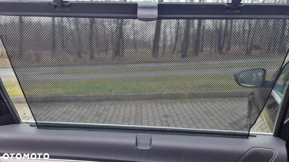 Volkswagen Passat - 19