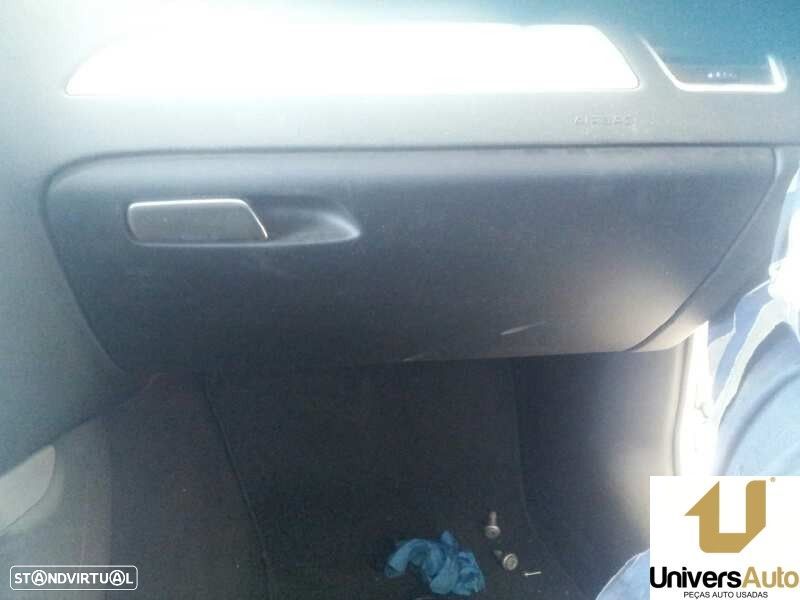 PORTA LUVAS AUDI A4 BER. (B8) BáSICO - 3