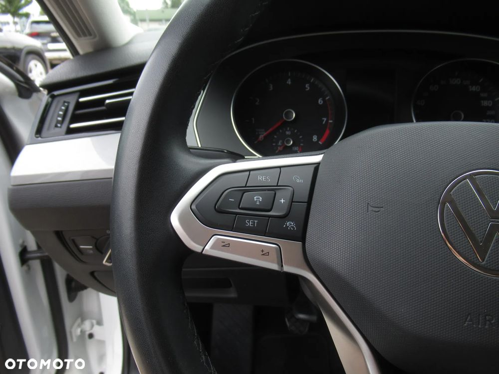 Volkswagen Passat 1.5 TSI EVO Business - 12