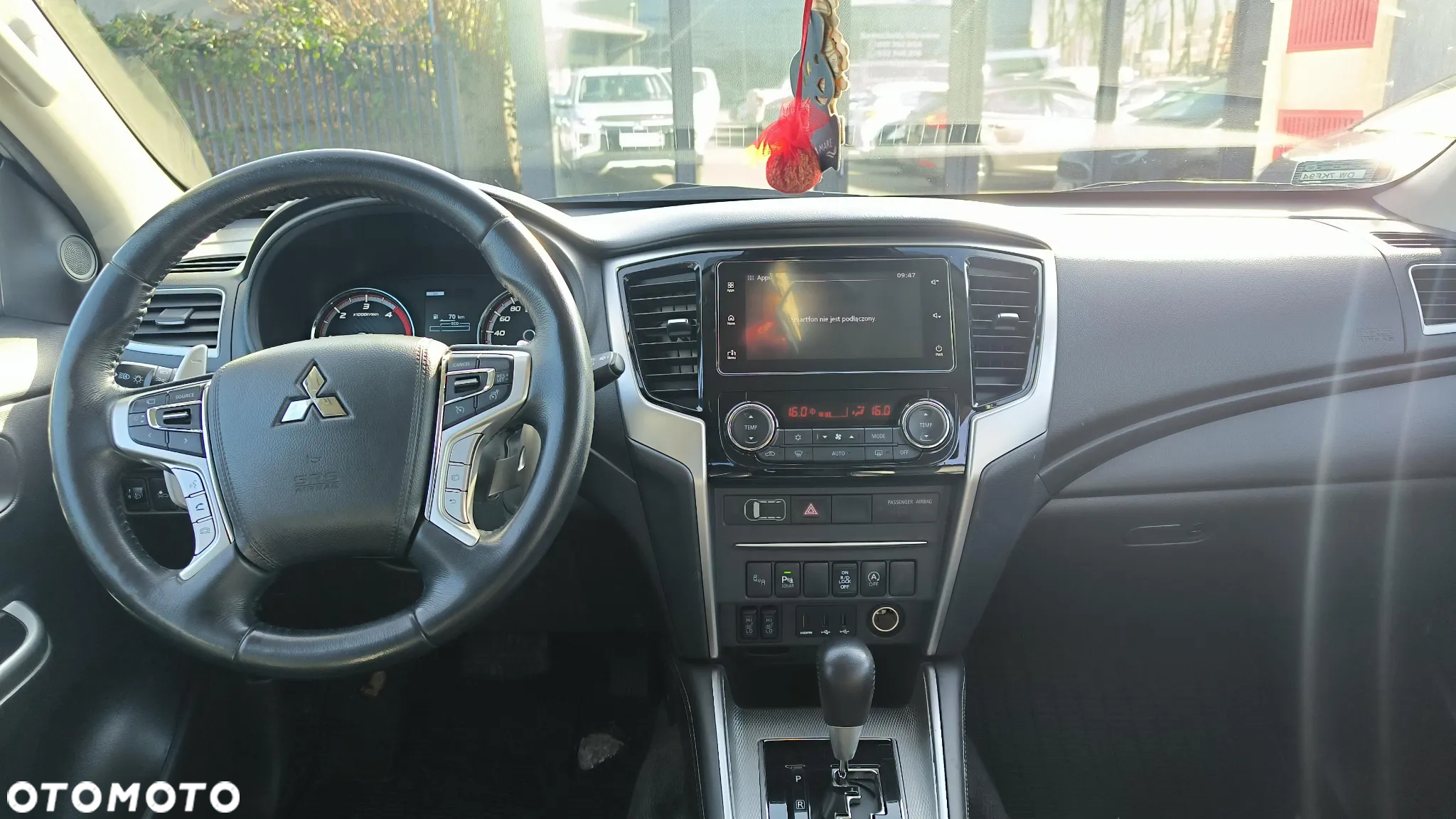 Mitsubishi L200 2.2 d DC Instyle Plus - 10