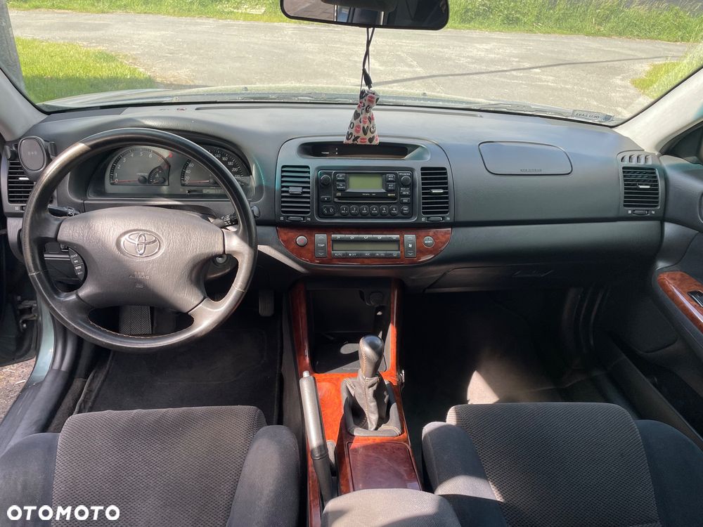 Toyota Camry 2.4 VVT-i - 11