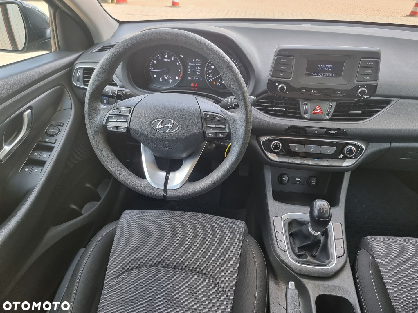 Hyundai i30 1.5 DPI Classic + - 27