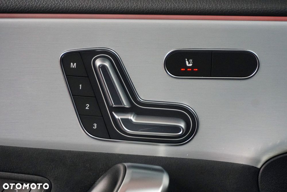 Mercedes-Benz Klasa A 35 AMG 4-Matic 8G-DCT - 19