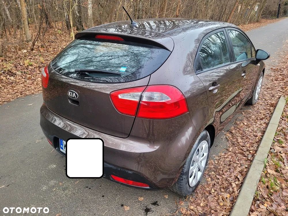 Kia Rio 1.4 M - 6
