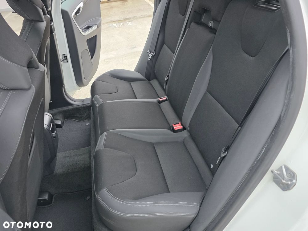 Volvo XC 60 D3 Geartronic Momentum - 12