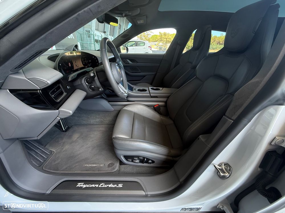 Porsche Taycan Sport Turismo Turbo S - 19