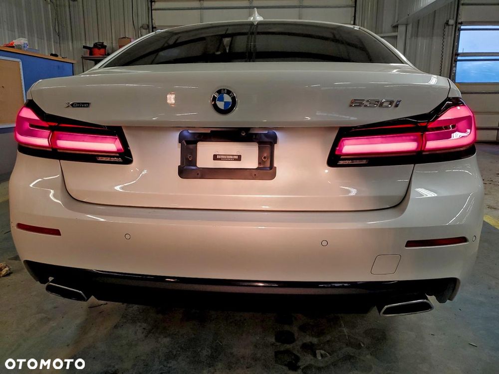 BMW Seria 5 530i Sport Line - 6