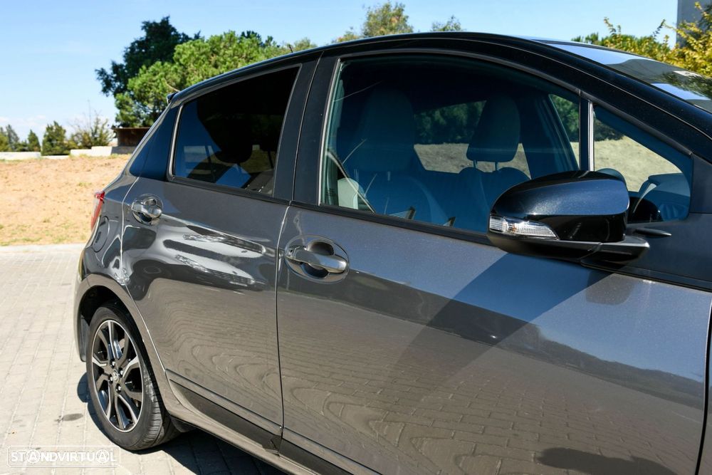 Toyota Yaris 1.5 HSD Square Collec.Bronze - 9