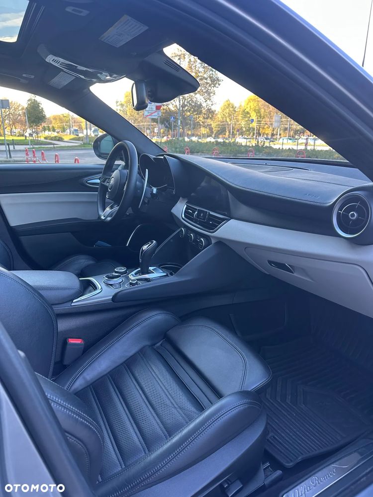 Alfa Romeo Giulia 2020 photo 3
