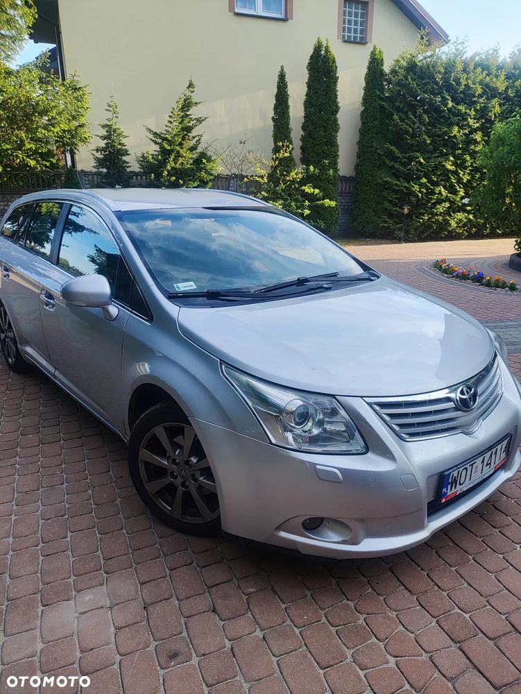 Toyota Avensis 2.0 D-4D 2010 - 8