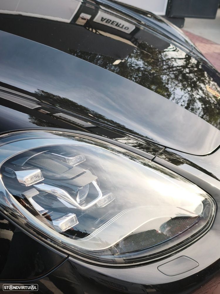 Porsche Panamera 4 E-Hybrid - 14