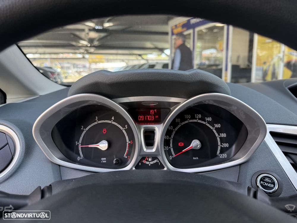 Ford Fiesta 1.25 Titanium - 21