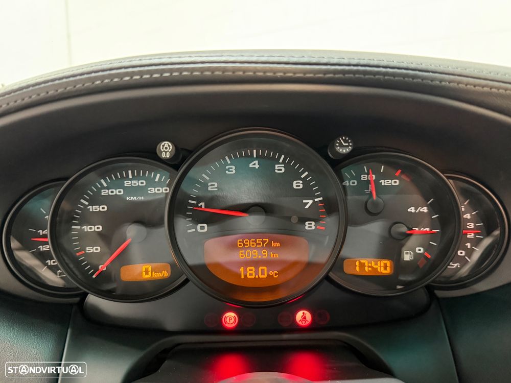 Porsche 911 (996) Carrera 4 S - 20