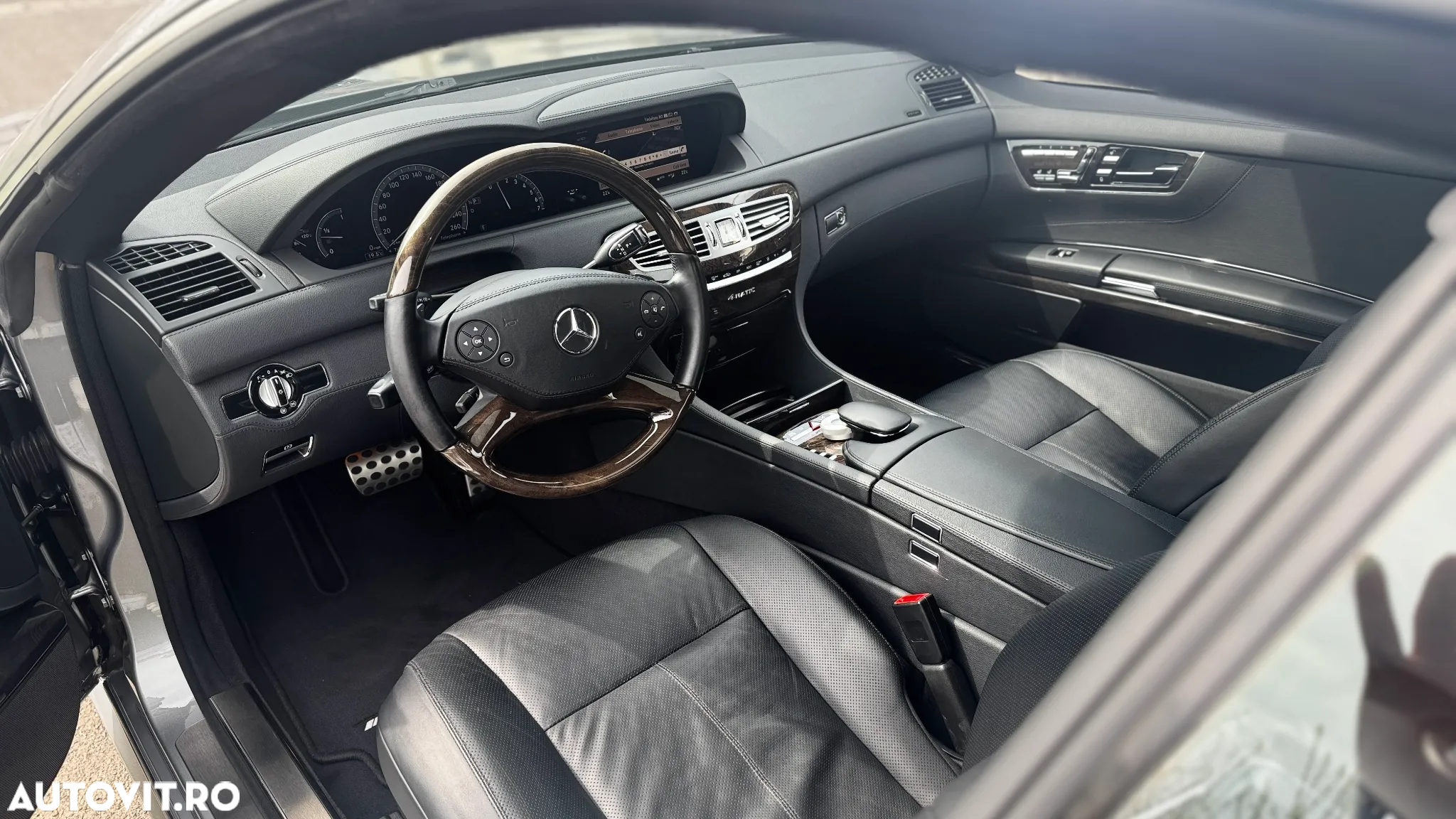 Mercedes-Benz CL 500 4Matic (BlueEFFICIENCY) 7G-TRONIC - 27
