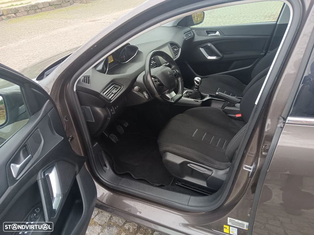 Peugeot 308 SW BlueHDi 120 Stop & Start Allure - 19