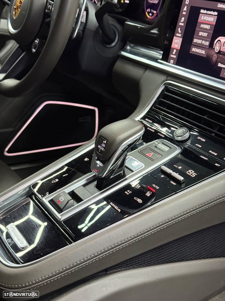 Porsche Panamera Sport Turismo 4S E-Hybrid - 25