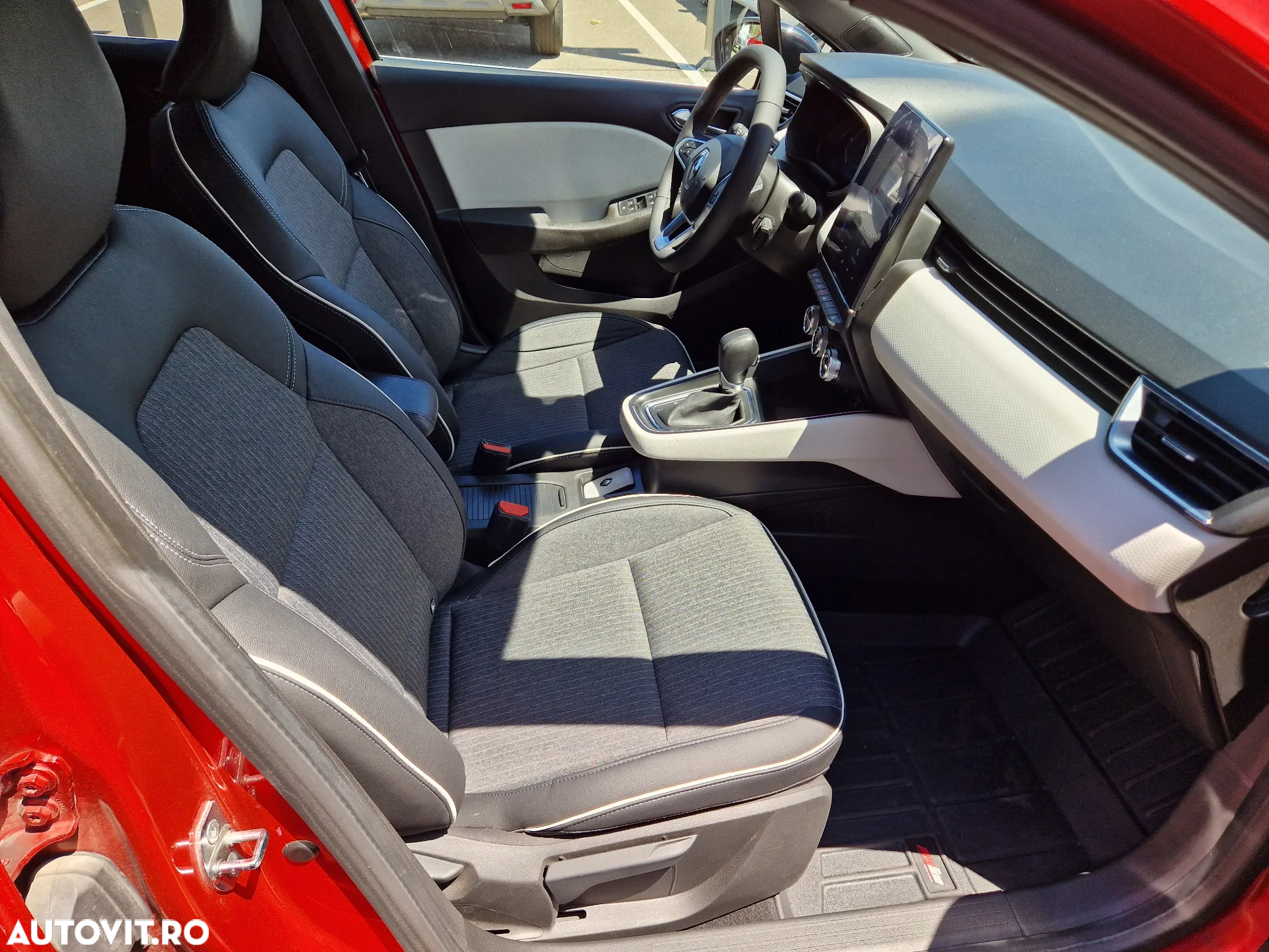 Renault Clio - 25