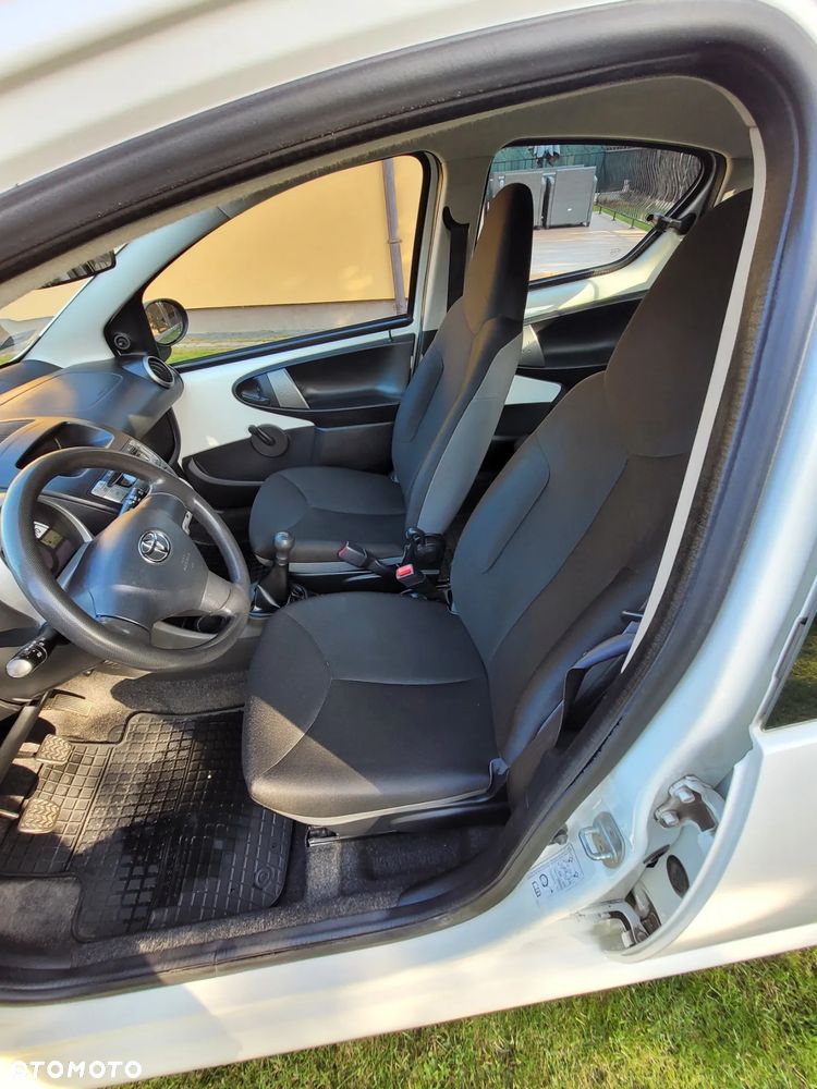 Toyota Aygo 1.0 VVT-i Sprint EU6 - 14