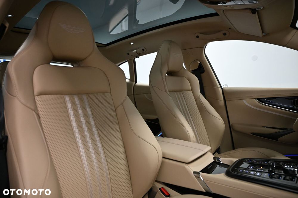 Aston Martin DBX707 - 17