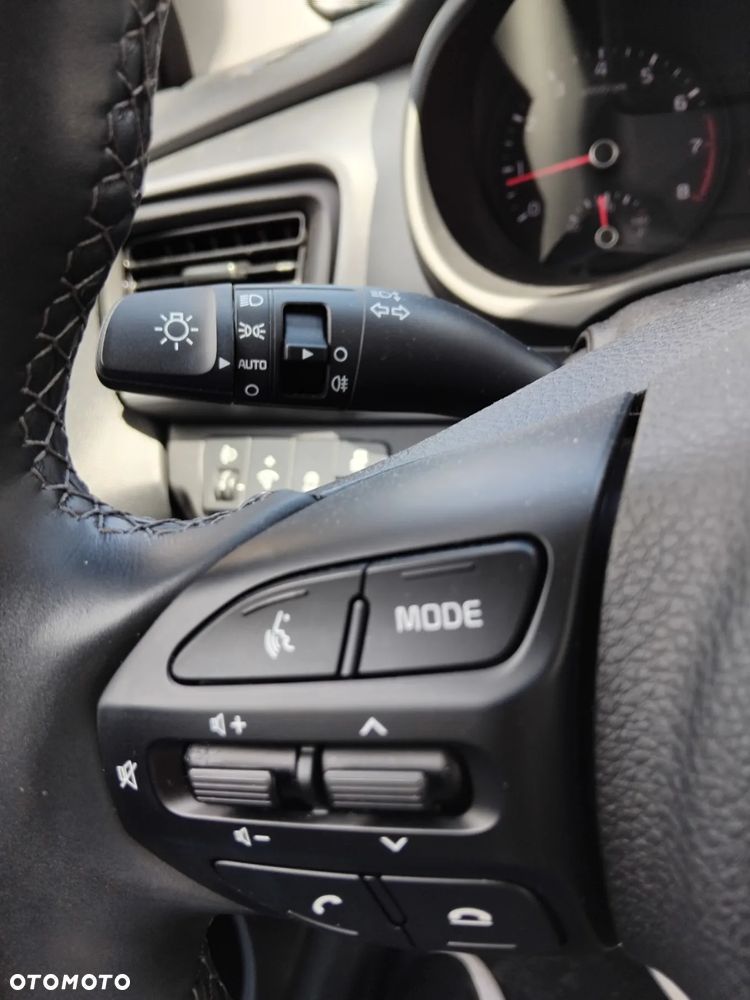 Kia Stonic 1.2 M - 12