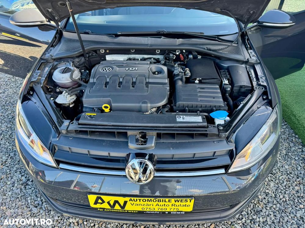 Volkswagen Golf 1.6 TDI BlueMotion Comfortline - 35