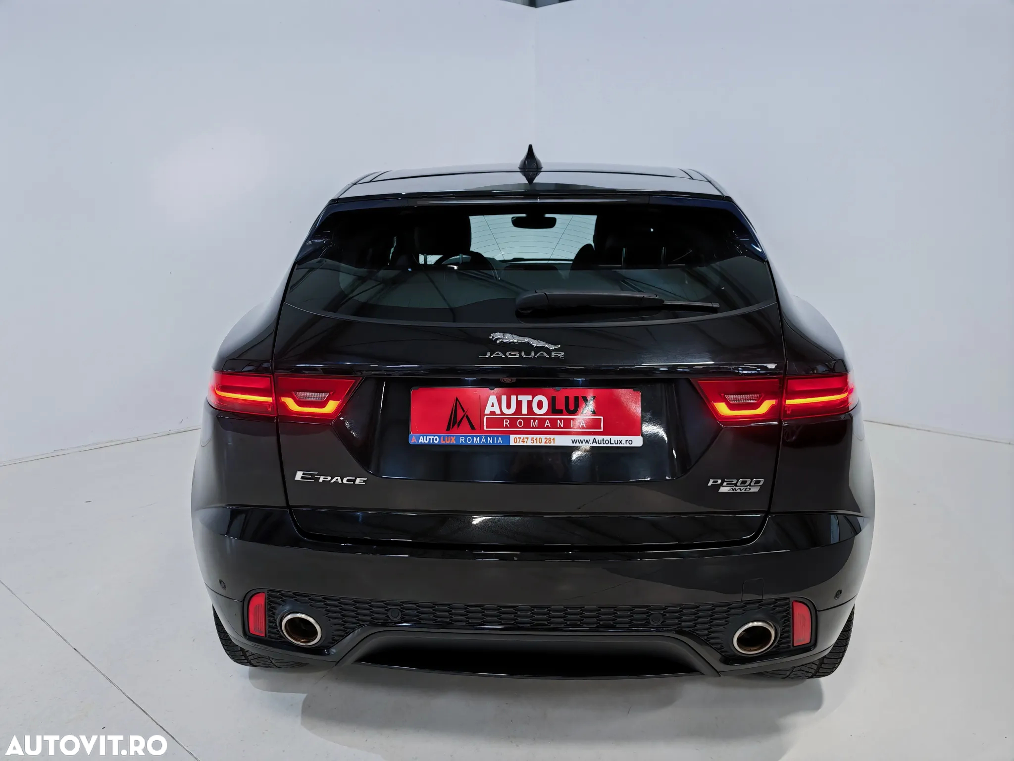 Jaguar E-Pace P200 AWD Aut. R-Dynamic - 13