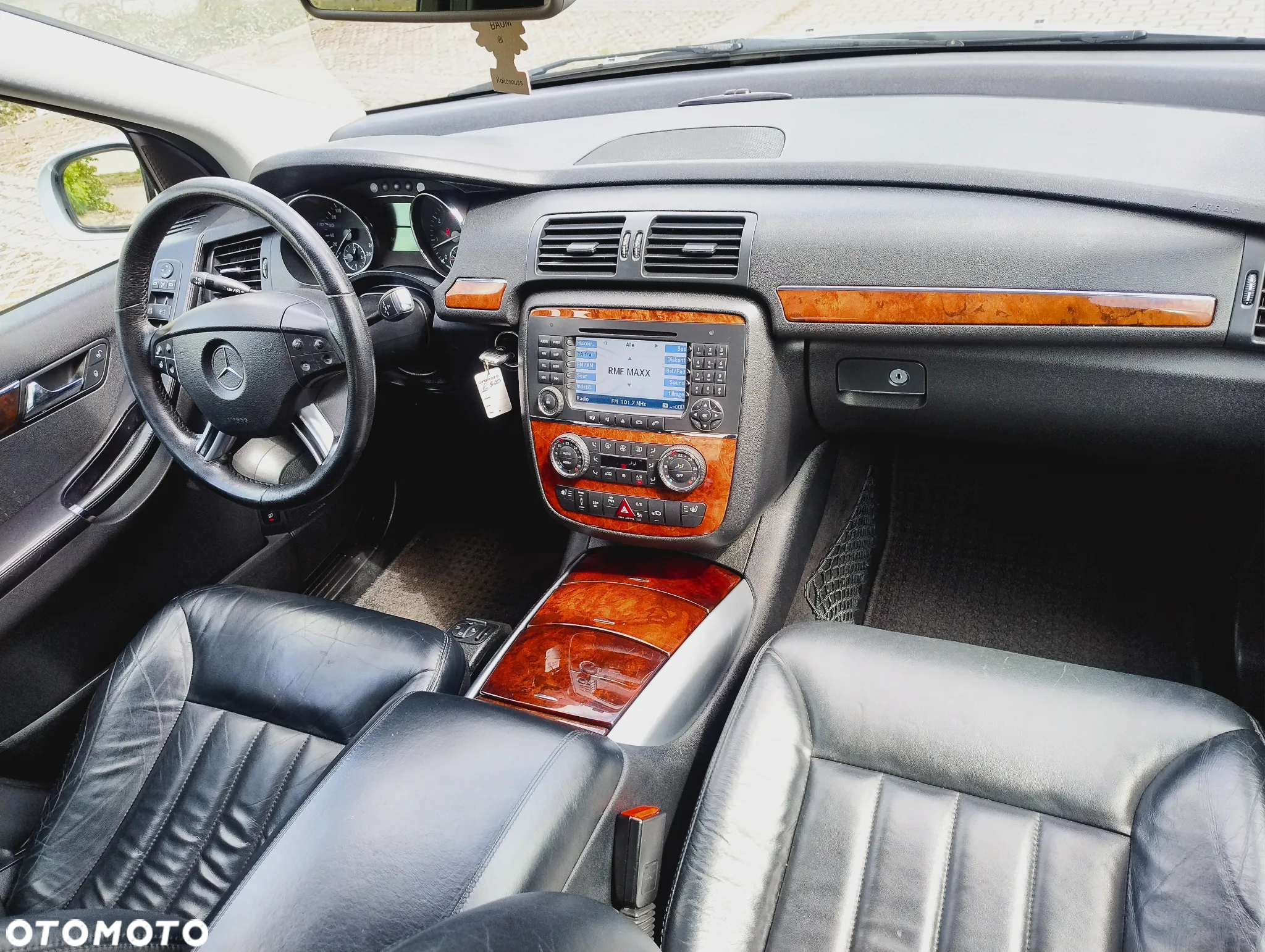 Mercedes-Benz Klasa R 500 4-Matic - 22
