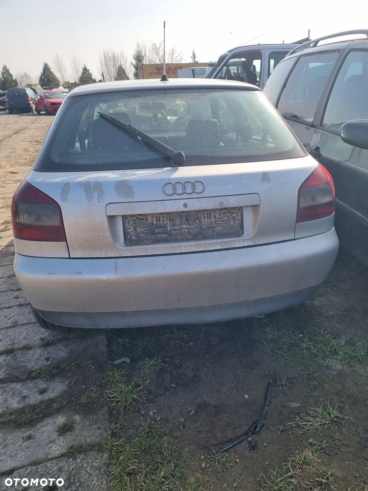 Audi a3 8l lift 1.9 tdi ATD 101km skrzynia EUH lakier LY7W na części - 6