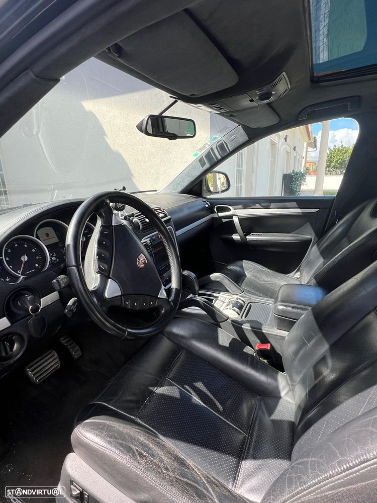 Porsche Cayenne Turbo - 7