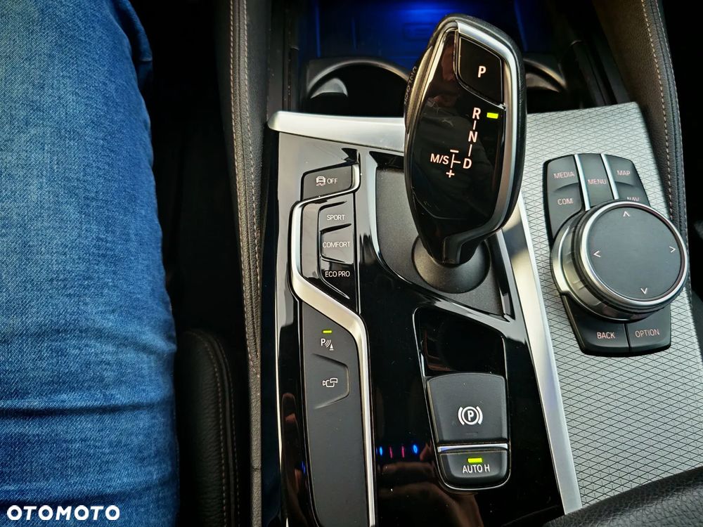 BMW Seria 5 520d xDrive M Sport sport - 19