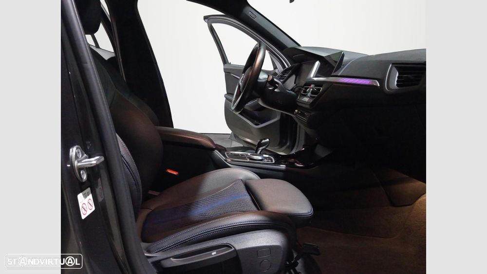BMW 118 i Pack Desportivo M Auto - 12