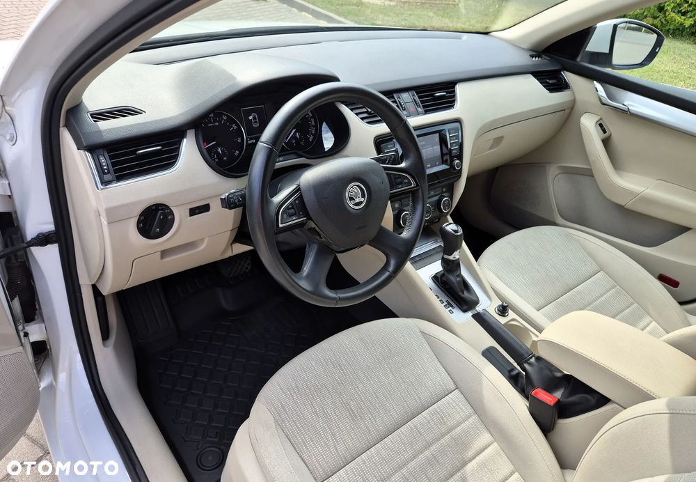 Skoda Octavia 1.4 TSI Joy DSG - 9
