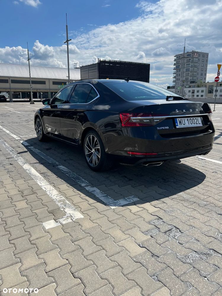 Skoda Superb 2.0 TSI 4x4 L&K DSG - 9