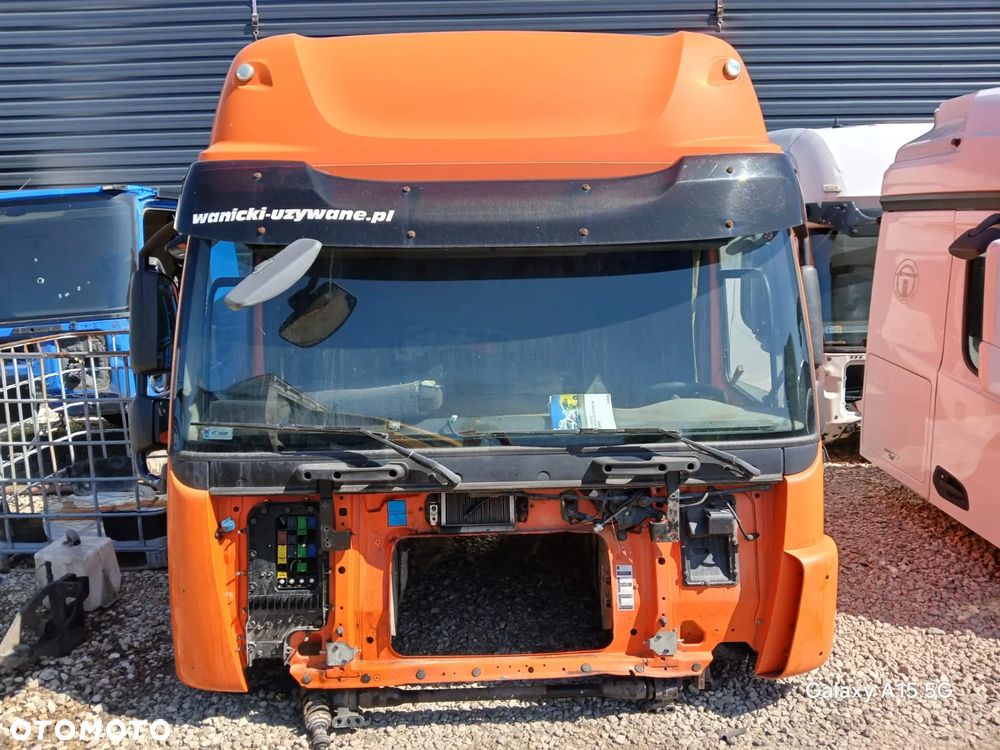 KABINA DRZWI MASKA ATRAPA ZBIORNIK ZDERZAK DAF CF 2013 - 2