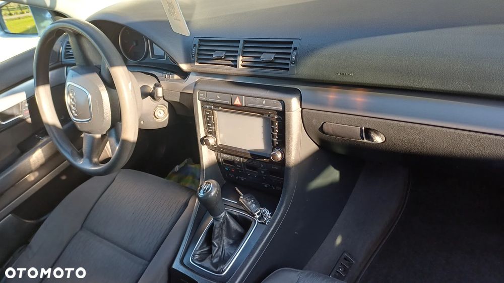 Audi A4 Limousine - 17