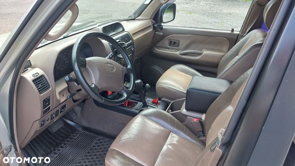 Toyota Land Cruiser - 6