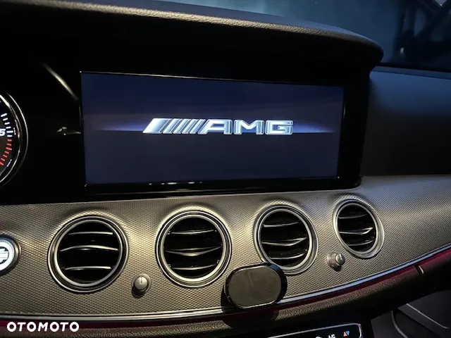 Mercedes-Benz Klasa E 220 d 4-Matic 9G-TRONIC - 17