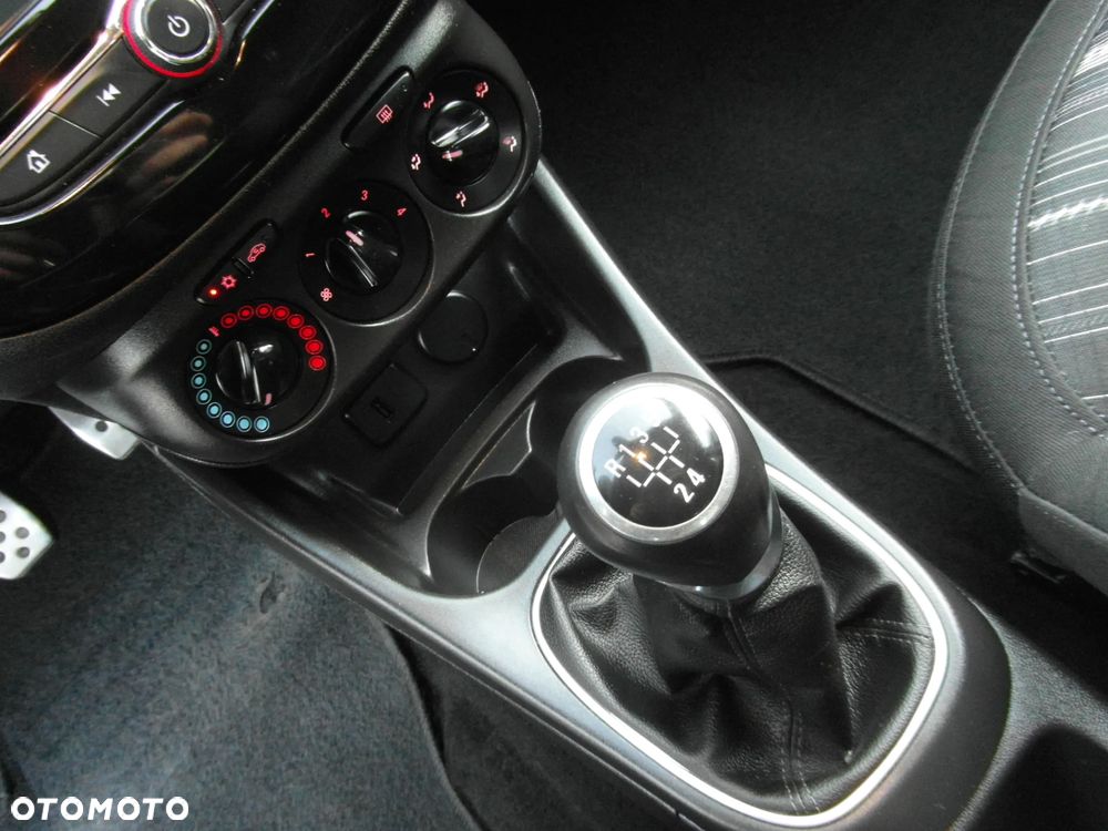 Opel Corsa 1.4 16V Color Edition - 26