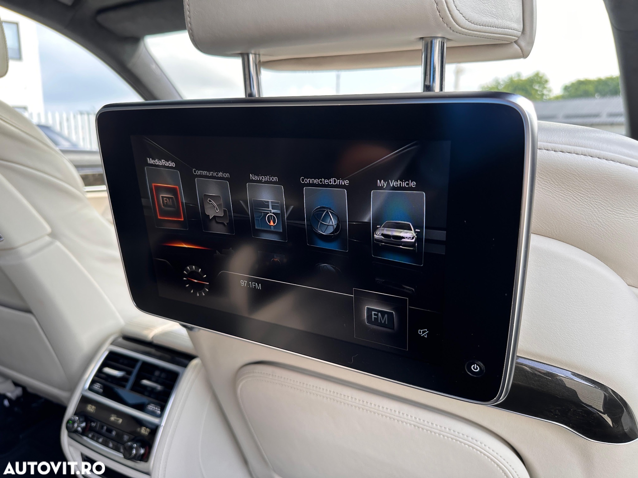BMW Seria 7 730Ld xDrive - 16