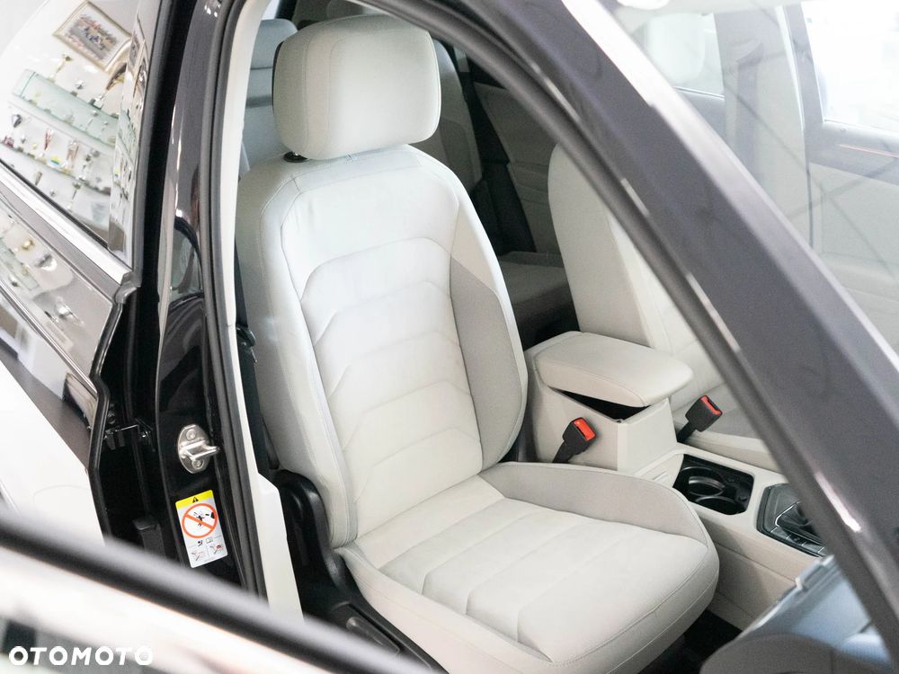 Volkswagen Tiguan 2.0 TDI SCR Elegance DSG - 40