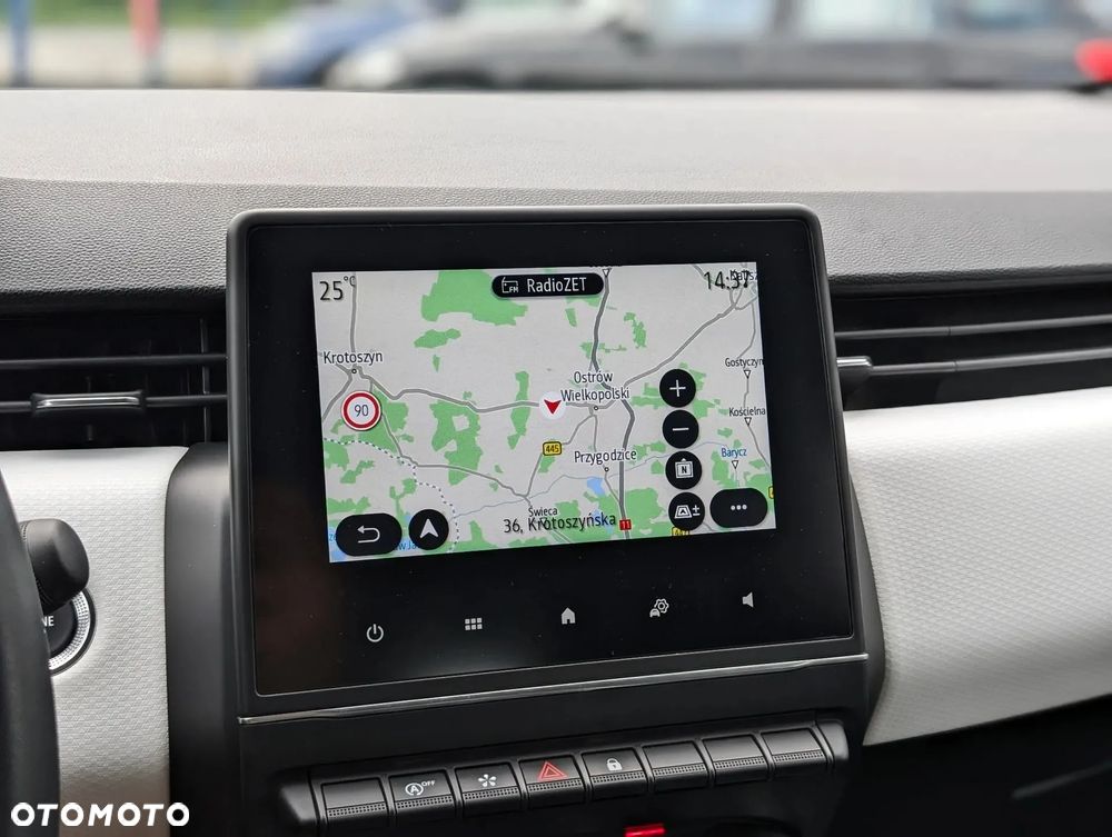 Renault Clio TCe 90 TECHNO - 24