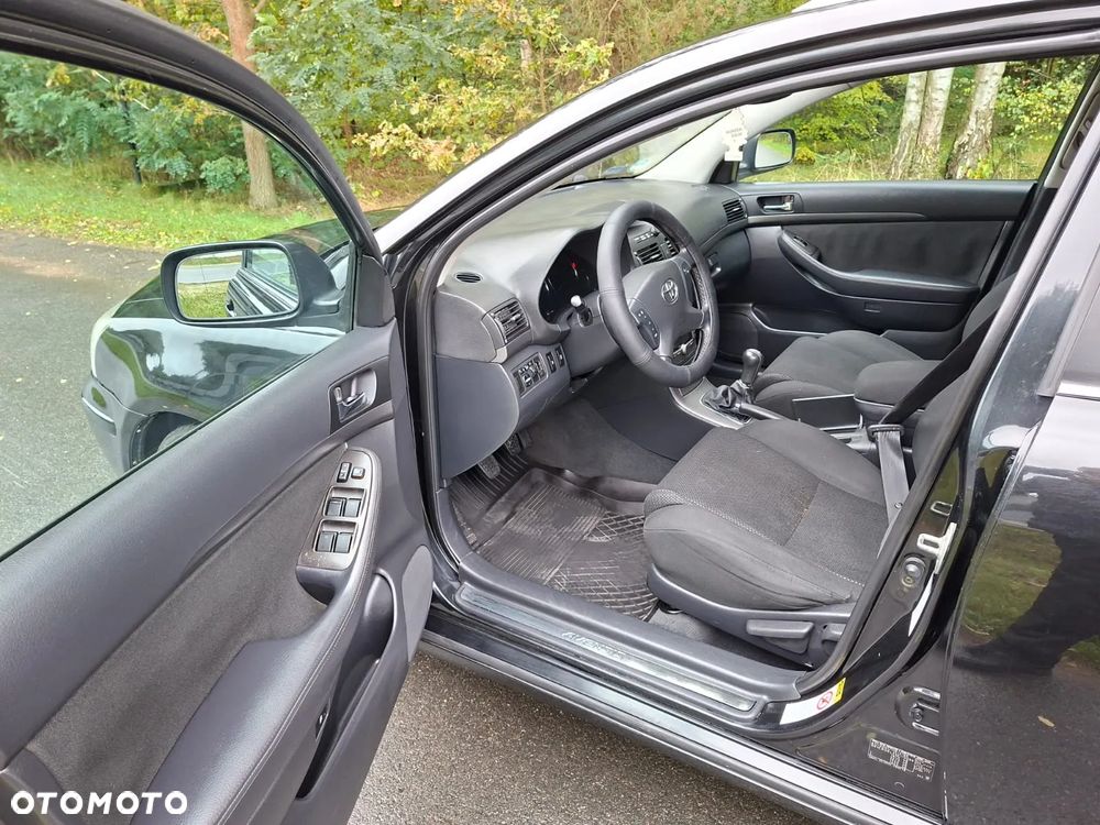 Toyota Avensis 2.0 D-4D Sol - 6