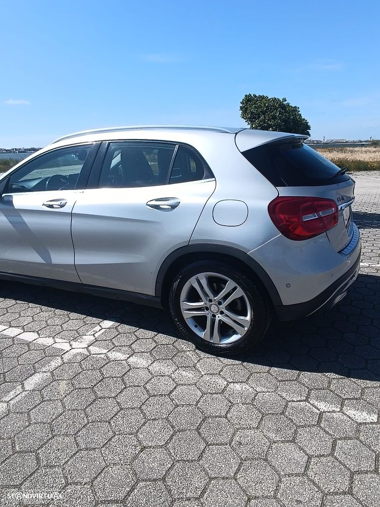 Mercedes-Benz GLA 180 d Aut. - 9