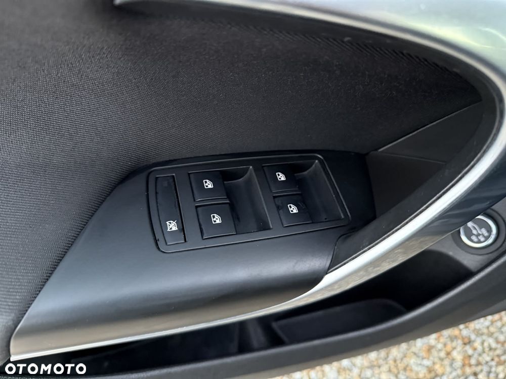 Opel Insignia 2.0 CDTI ecoFLEX Start/Stop Sport - 17