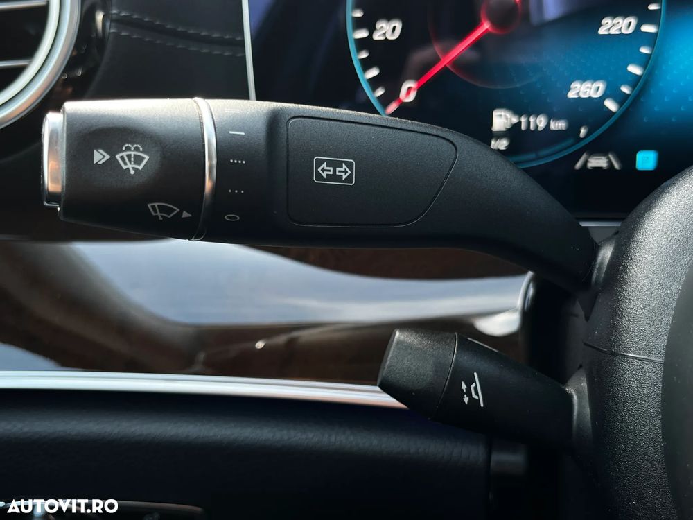Mercedes-Benz E 300 9G-TRONIC - 18