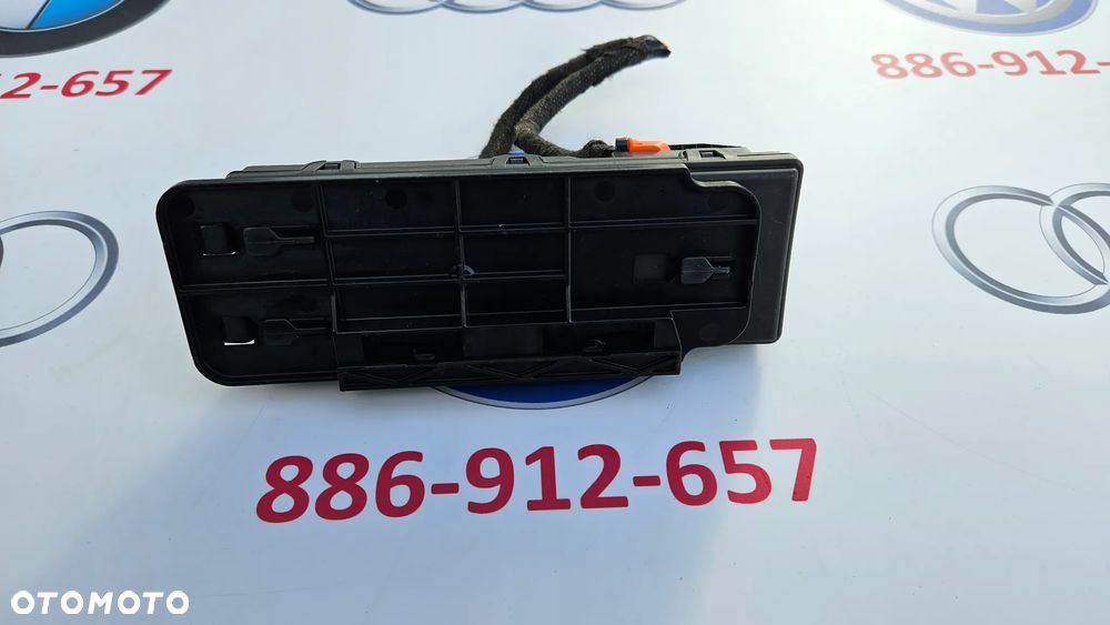 Skoda Superb 3V III Skoda Kamiq Sterownik modułu funkcji tylnej klapy Moduł klapy bagażnika z kostkami  5Q0959107S - 3